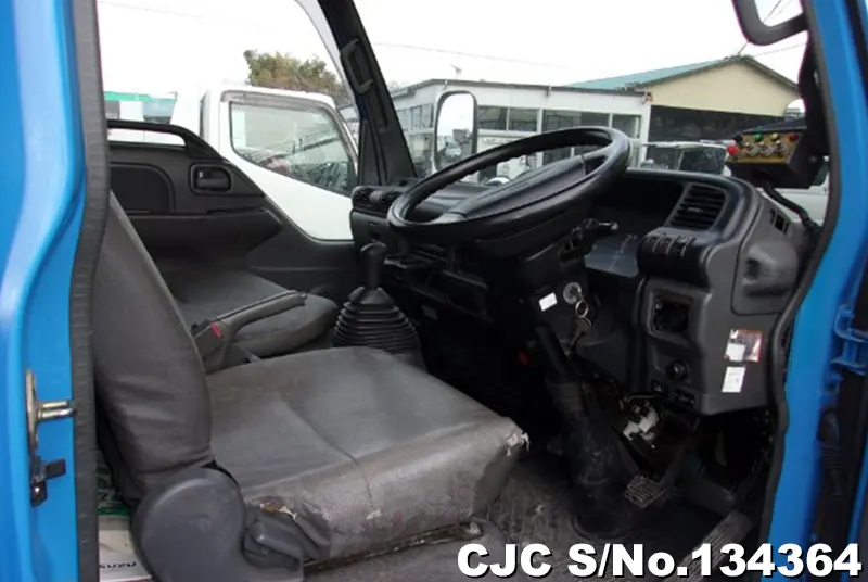 2003 Isuzu / Elf Stock No. 134364