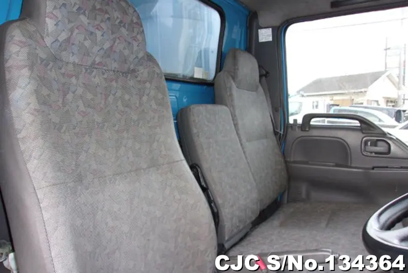 2003 Isuzu / Elf Stock No. 134364