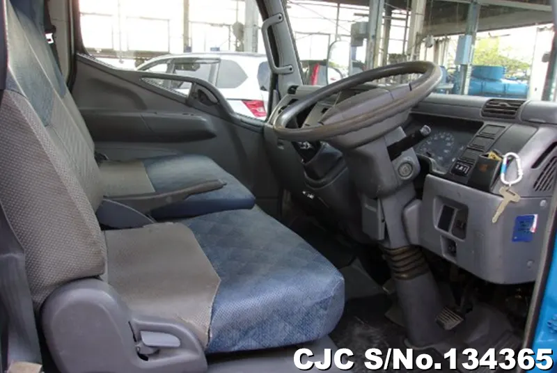 2004 Mitsubishi / Canter Stock No. 134365