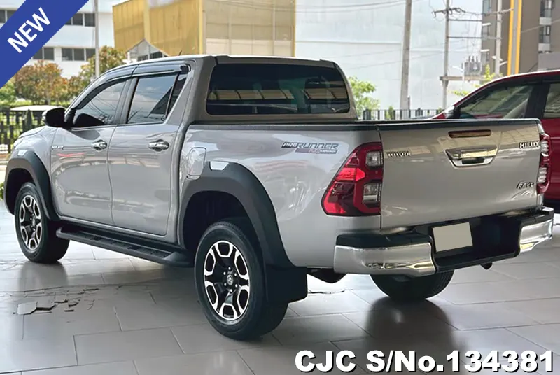 2021 Toyota / Hilux / Revo Stock No. 134381