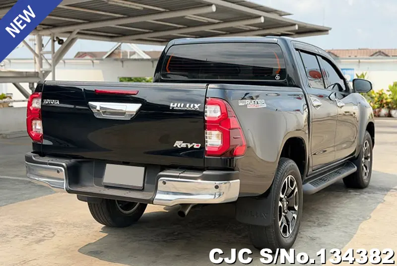 2022 Toyota / Hilux / Revo Stock No. 134382
