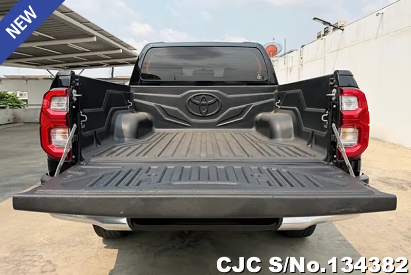 2022 Toyota / Hilux / Revo Stock No. 134382