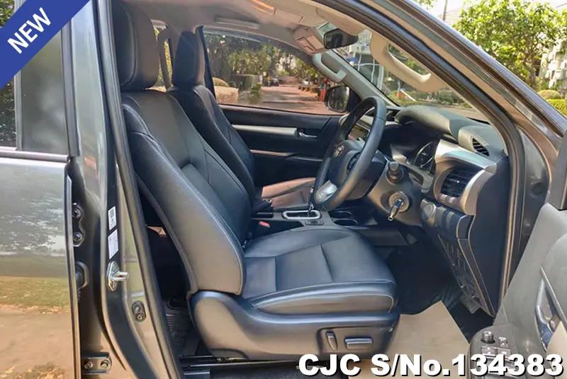 2023 Toyota / Hilux / Revo Stock No. 134383