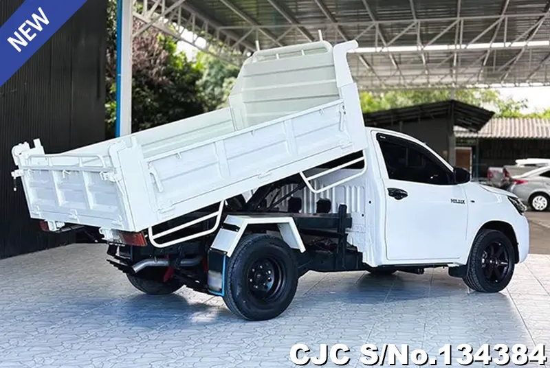 2022 Toyota / Hilux / Revo Stock No. 134384