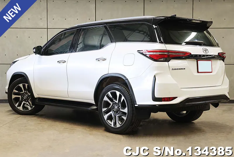 2022 Toyota / Fortuner Stock No. 134385