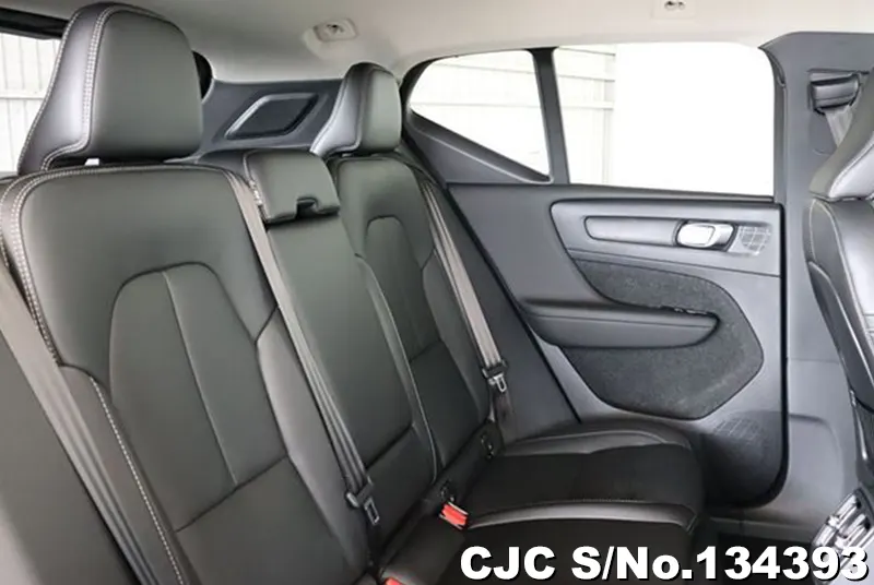 2025 Volvo / XC40 Stock No. 134393