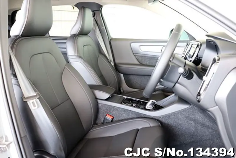 2025 Volvo / XC40 Stock No. 134394