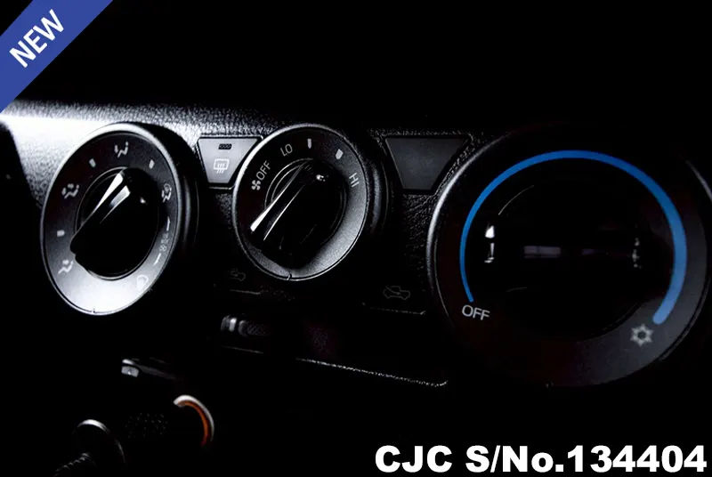 2019 Toyota / Hilux / Revo Stock No. 134404