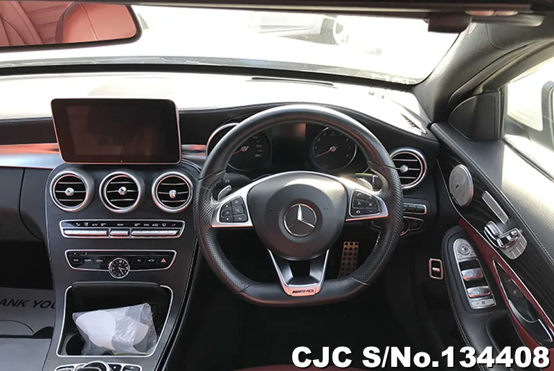 Mercedes Benz C Class in White for Sale Image 9
