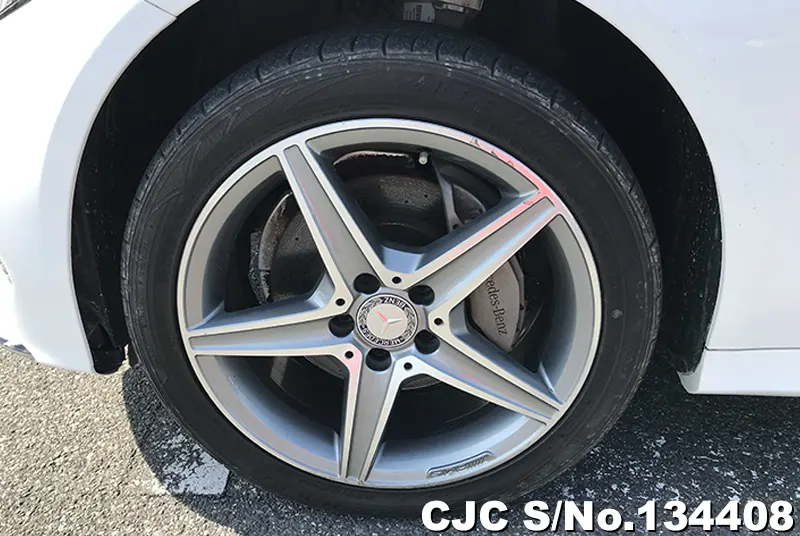 Mercedes Benz C Class in White for Sale Image 15
