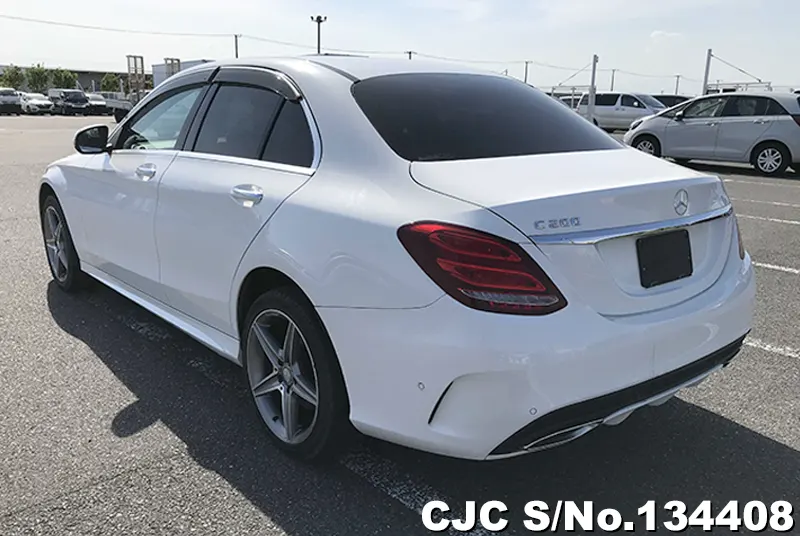Mercedes Benz C Class in White for Sale Image 1