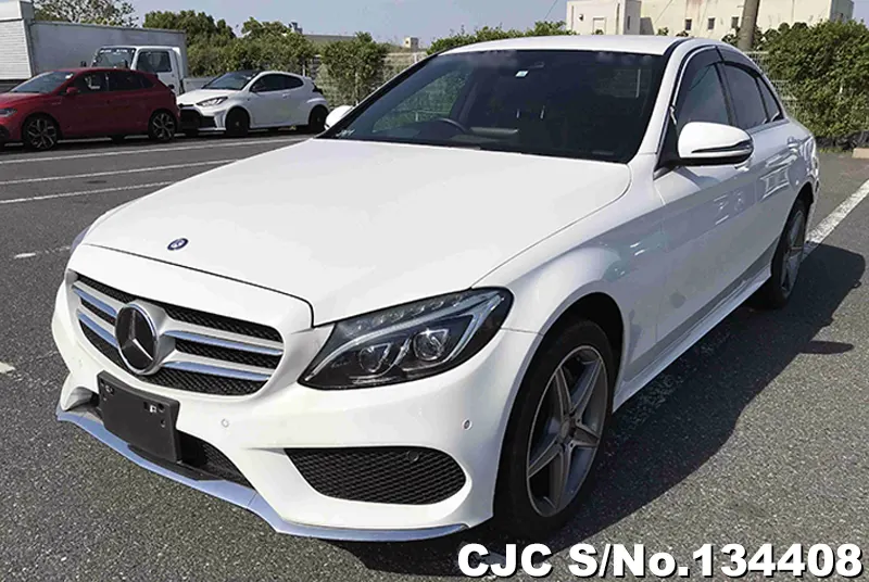 Mercedes Benz C Class in White for Sale Image 3
