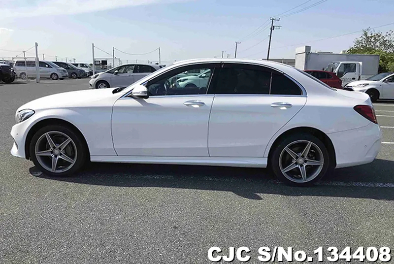 Mercedes Benz C Class in White for Sale Image 7