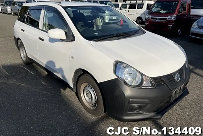 Nissan AD Van