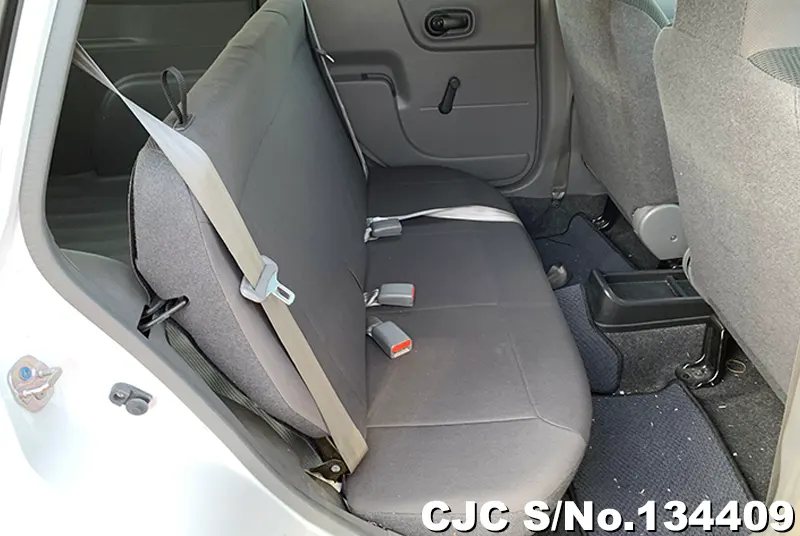 Nissan AD Van in White for Sale Image 11