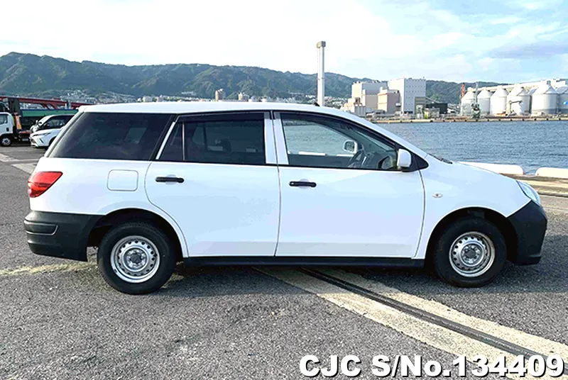 Nissan AD Van in White for Sale Image 6