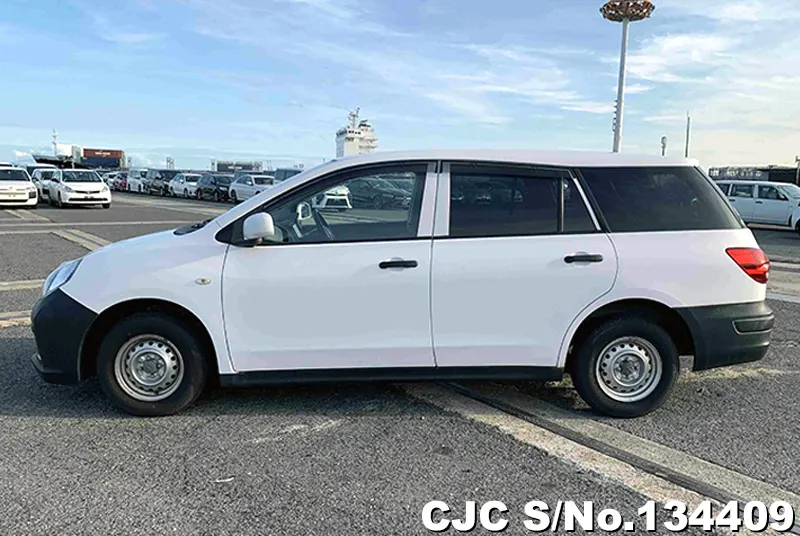 Nissan AD Van in White for Sale Image 7
