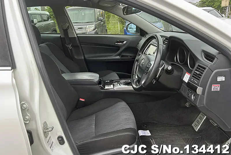 Toyota Mark X in Pearl for Sale Image 10