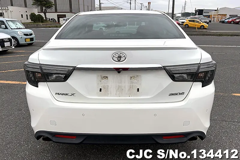 Toyota Mark X in Pearl for Sale Image 5