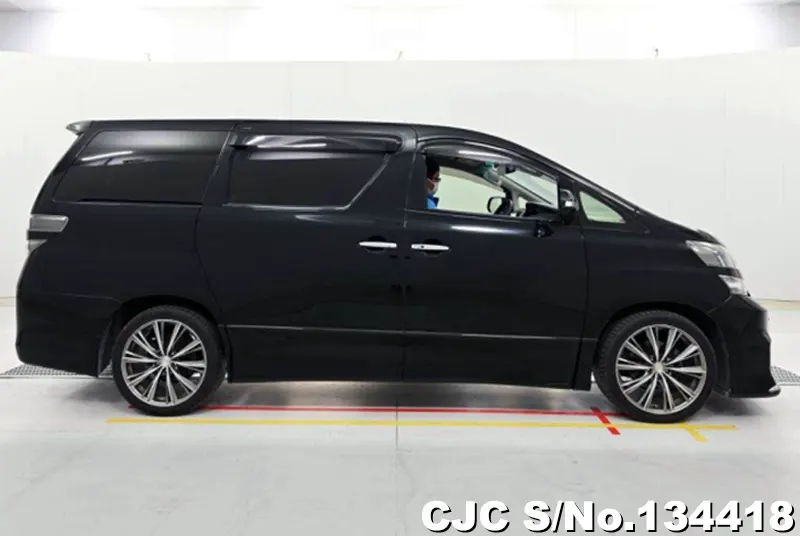 2013 Toyota / Vellfire Stock No. 134418