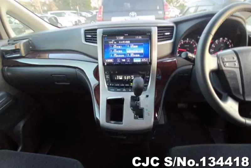 2013 Toyota / Vellfire Stock No. 134418