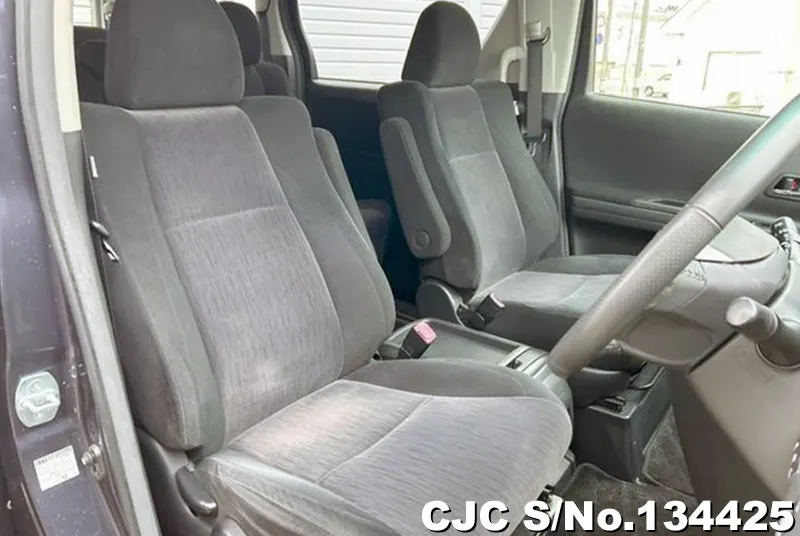 2013 Toyota / Vellfire Stock No. 134425