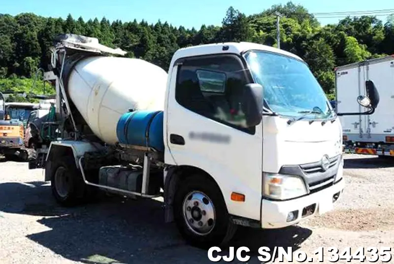 2016 Hino / Dutro Stock No. 134435