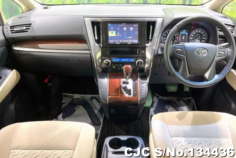 2015 Toyota / Vellfire Stock No. 134436