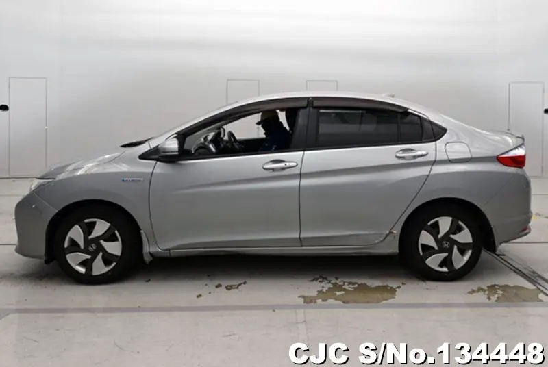 2017 Honda / Grace Stock No. 134448