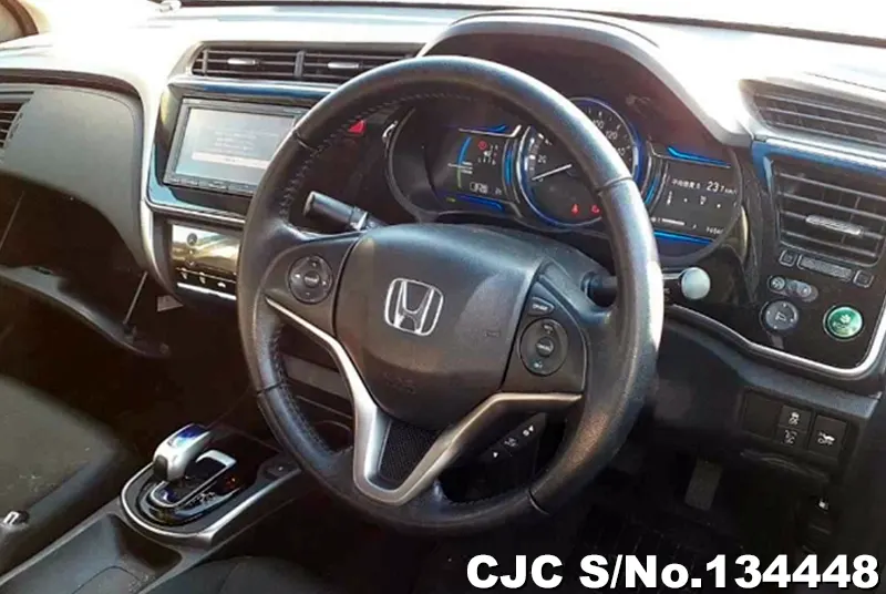 2017 Honda / Grace Stock No. 134448