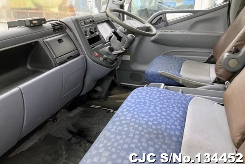 2004 Mitsubishi / Canter Stock No. 134452