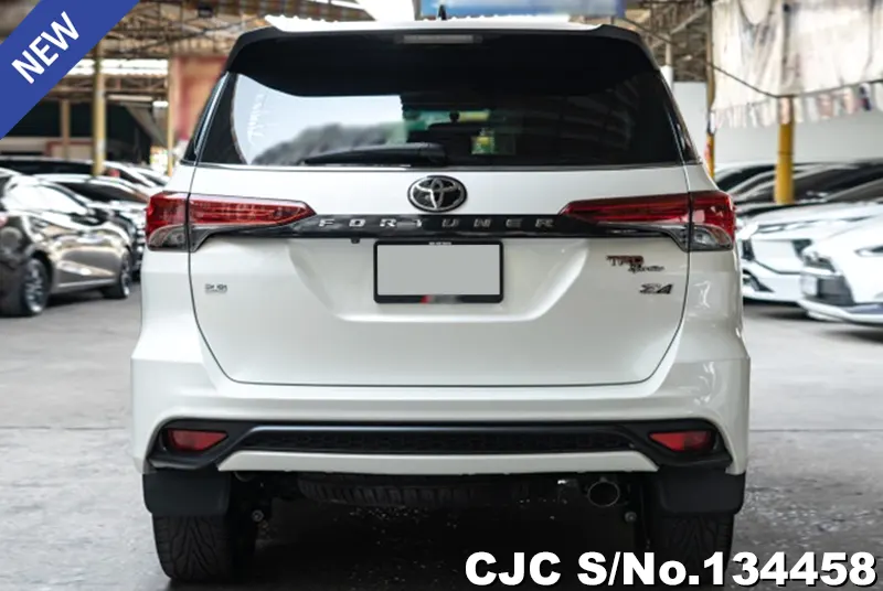 2017 Toyota / Fortuner Stock No. 134458