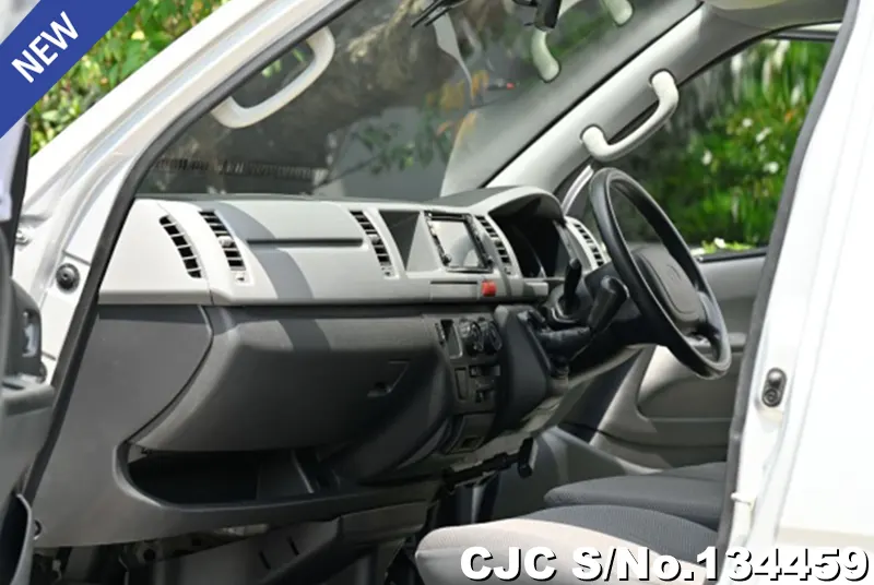 2012 Toyota / Hiace / Commuter Stock No. 134459