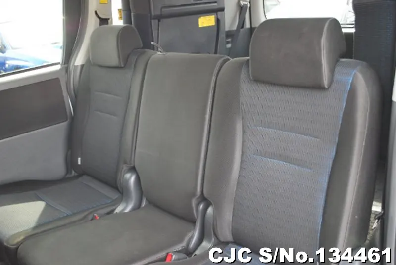 2010 Toyota / Voxy Stock No. 134461