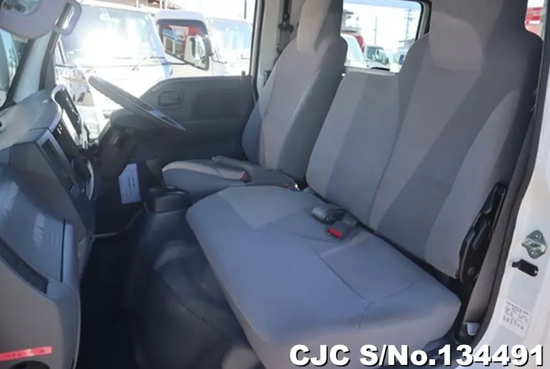 2015 Isuzu / Elf Stock No. 134491