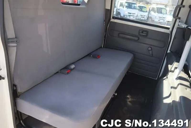 2015 Isuzu / Elf Stock No. 134491