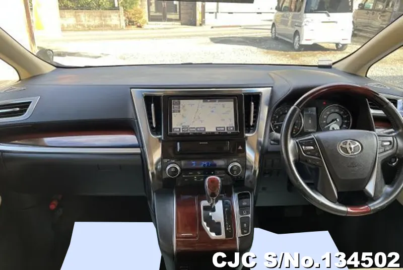 2015 Toyota / Vellfire Stock No. 134502