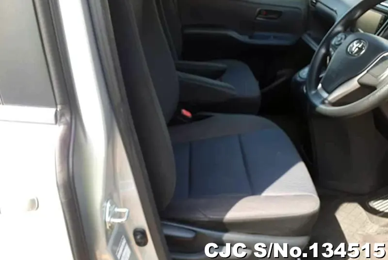 2016 Toyota / Noah Stock No. 134515