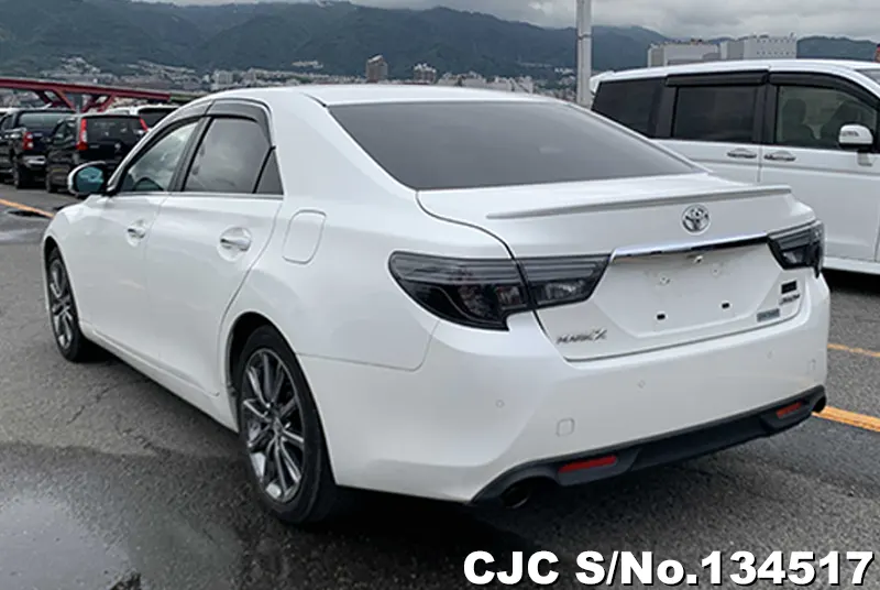 Toyota Mark X in White for Sale Image 1