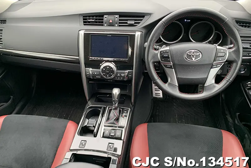 Toyota Mark X in White for Sale Image 5