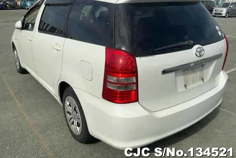 2005 Toyota / Wish Stock No. 134521
