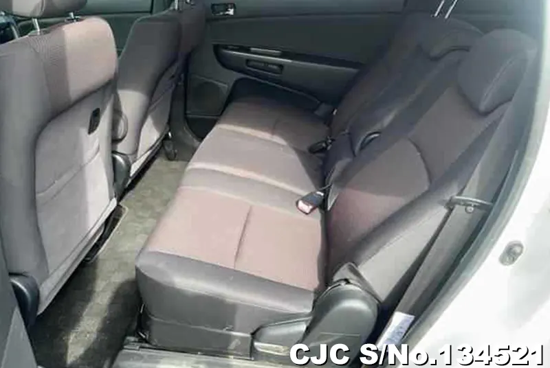2005 Toyota / Wish Stock No. 134521