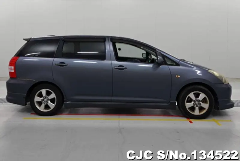 2003 Toyota / Wish Stock No. 134522