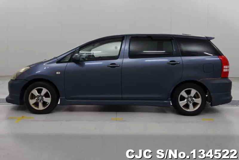 2003 Toyota / Wish Stock No. 134522