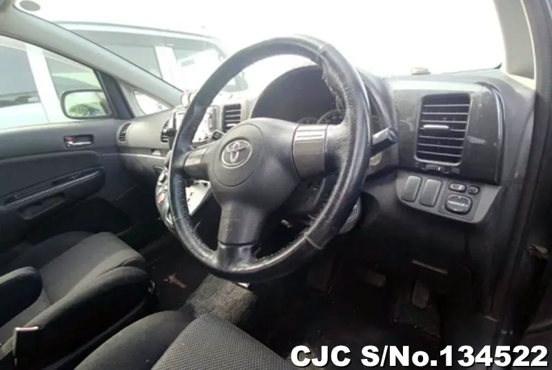 2003 Toyota / Wish Stock No. 134522
