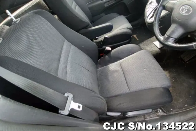 2003 Toyota / Wish Stock No. 134522