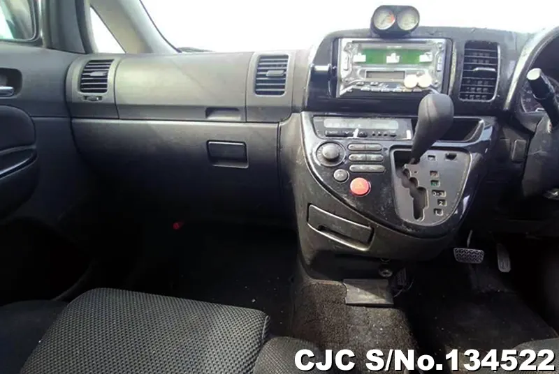 2003 Toyota / Wish Stock No. 134522