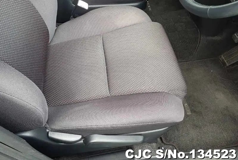 2005 Toyota / Wish Stock No. 134523