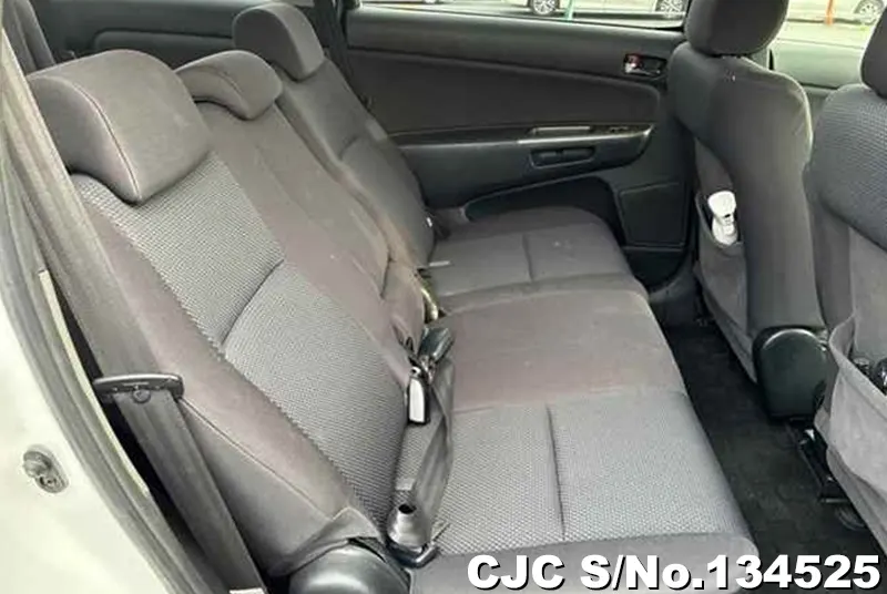 2003 Toyota / Wish Stock No. 134525