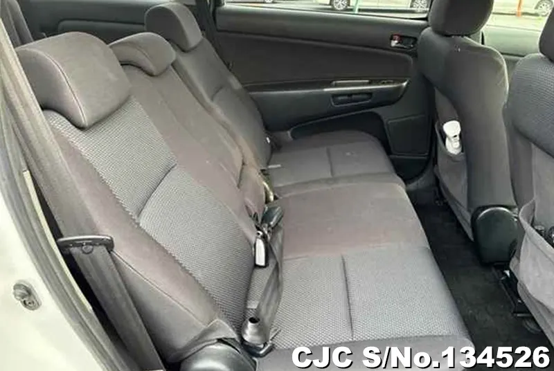 2003 Toyota / Wish Stock No. 134526